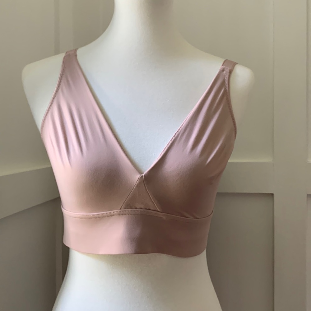 Soma BNWOT embraceable wireless large bra and tan